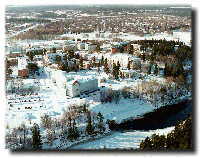 Talvinen kuva Kajaanin kampusalueesta